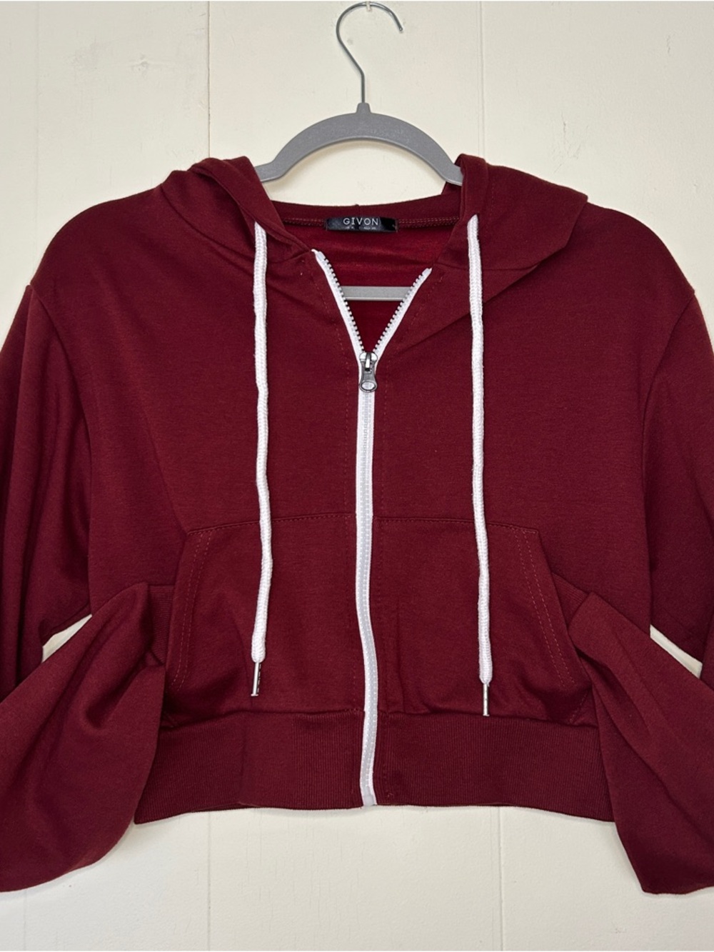 Givon Women’s Burgundy Zip Cropped Hoodie with Contrast White Trim Size XL